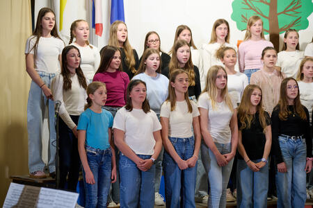 053_Zapojmo pomladi II_dan